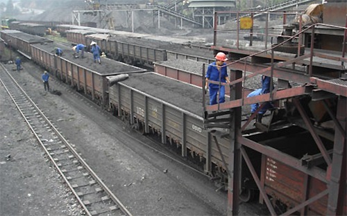 Phú Điền- TKV dự kiến bán hơn 8 triệu tấn than trong 2 tháng cuối năm